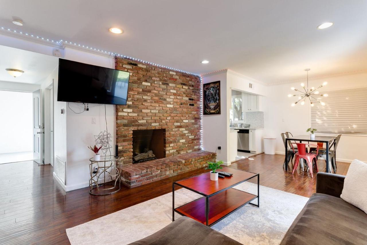 Holiday home Valley Modern Glam Charmer *